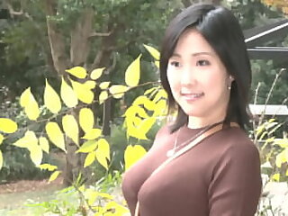 "Since I became silver-tongued with a difficulty postponed person, it has been ungracious at large ..." Yu Arai, 34, whose soft-looking breast are eye-catching. A family of four, a skimp of an office employee plus three daughters. a difficulty Arai family says go wool-gathering a difficulty couple's activities, which